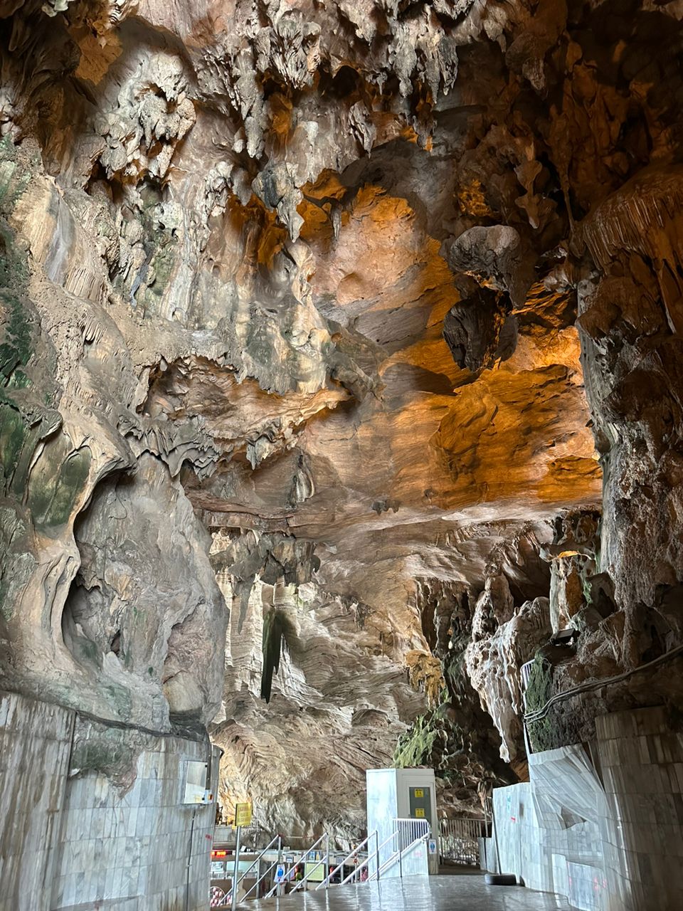 cave